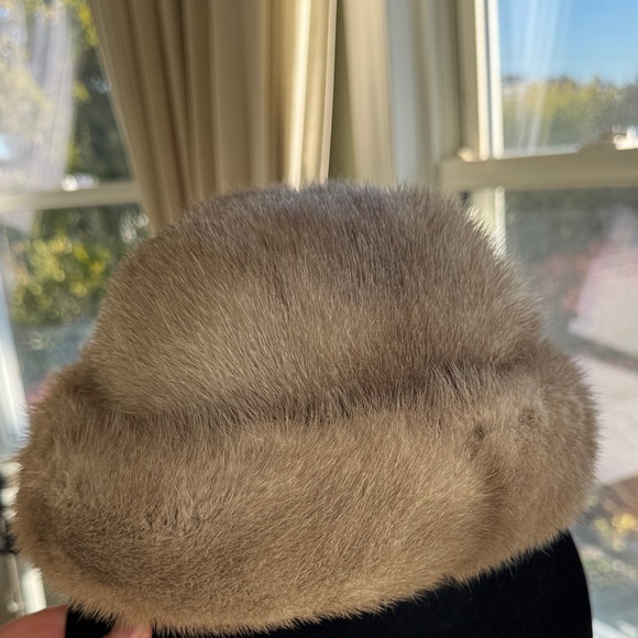 VINTAGE MINK FUR HAT NICE SHAPE - Picture 1 of 6